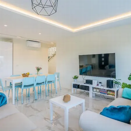 Sofija With Pool * Malinska