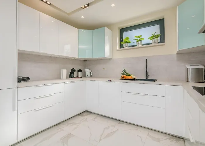 Appartement Sofija With Pool Malinska