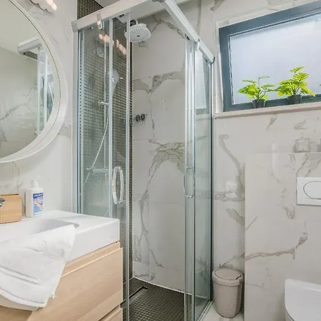 Sofija With Pool مالينسكا